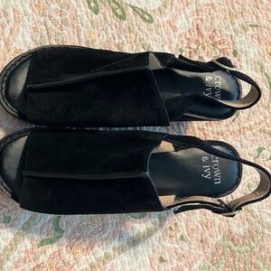 NEW in box Crown & Ivy Wedges